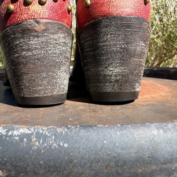Old Gringo Red Studded Boots - Picture 9 of 16